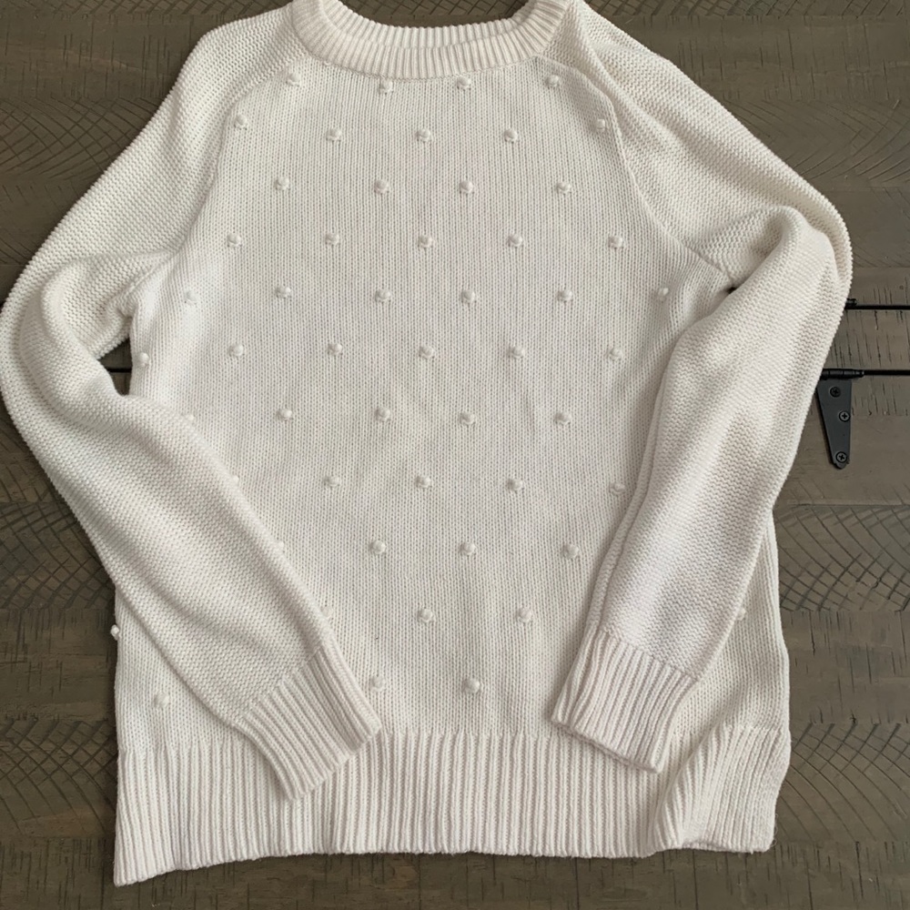 Old Navy White popcorn sweater